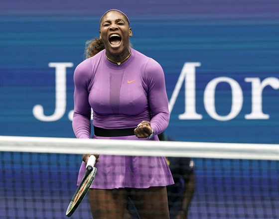 Serena Williamsová se povzbuzuje během finále US Open 2019.