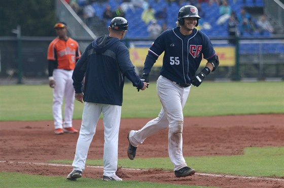 Homerun Martina ervenky pomohl eským baseballistm k vítzství nad...