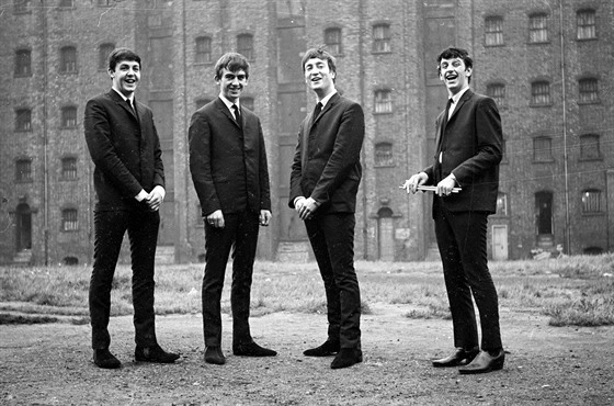 V dělnickém, chudém a drsném Liverpoolu The Beatles vyrostli.