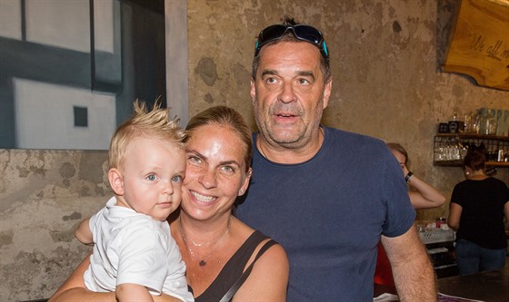 Miroslav Etzler, Helena Bartaloová a jejich syn Samuel (27. srpna 2019)