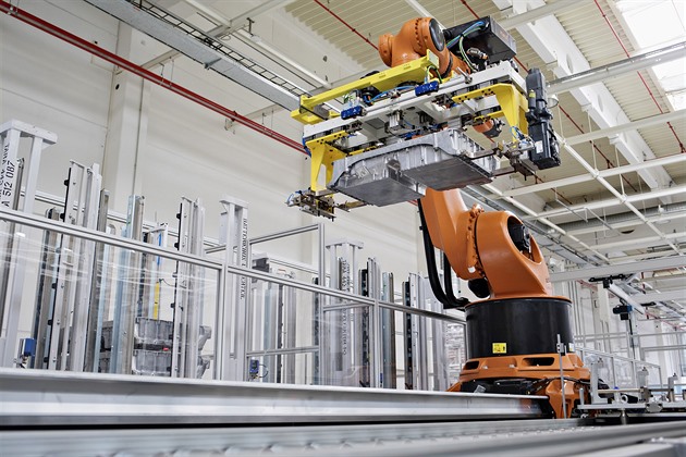 Škoda Auto vyrábí baterie pro elektrické automobily koncernu VW