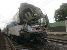 Vlak po sráce s kamionem na pejezdu v praské Uhínvsi (6. záí 2019)
