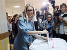 lenka ruské opozice a stoupenkyn Alexeje Navalného Ljubov Sobolová pila v...