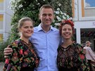Ruský opoziní lídr Alexej Navalnyj se vyfotil s Moskvankami v tradiních...