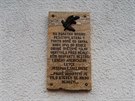 Hrdinstv mstnch lid pipomn v Pekovicch pamtn deska.