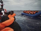 Pevzetí migrant za hranicí libyjských teritoriálních vod (8. srpna 2019)