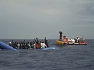 Pevzetí migrant za hranicí libyjských teritoriálních vod (8. srpna 2019)