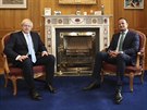 Britský premiér Boris Johnson (vlevo) a irský premiér Leo Varadkar na setkání v...