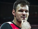 Jaromír Bohaík se netváí na tréninku eských basketbalist ped zápasem s...