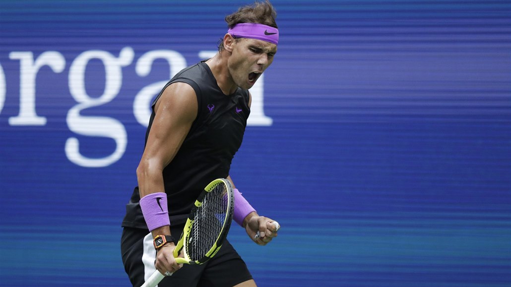 Nadal v dramatu přemohl Medveděva a po Paříži dobyl i New York