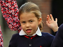 Princezna Charlotte ve svj první kolní den (Londýn, 5. záí 2019)