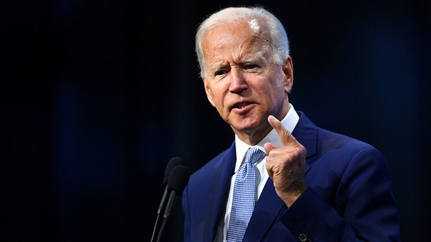 Demokratický kandidát na prezidenta USA Joe Biden řeční v New Hampshire. (7. září 2019)
