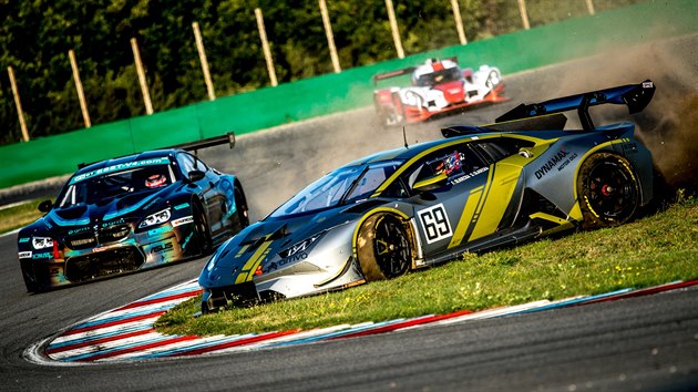 Z�vody na Masarykov� okruhu.