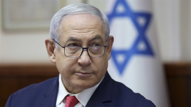 Izraelsk premir Benjamin Netanjahu referoval na schzi vldy o sv cest do Londna. (8. z 2019)