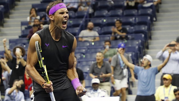 panl Rafael Nadal slav postup do semifinle US Open.