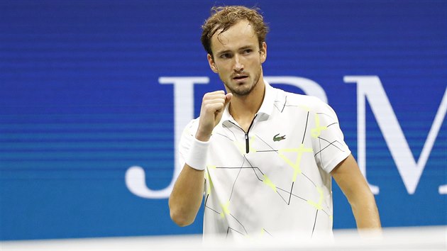 Rus Daniil Medvedv se povzbuzuje v semifinle US Open.