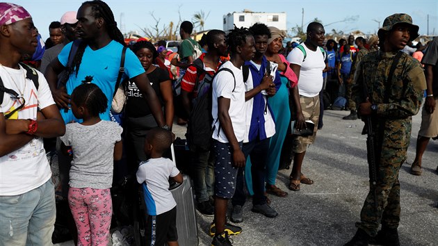 Evakuace Bahamc, kterm hurikn Dorian zpustoil domovy. (6. z 2019)