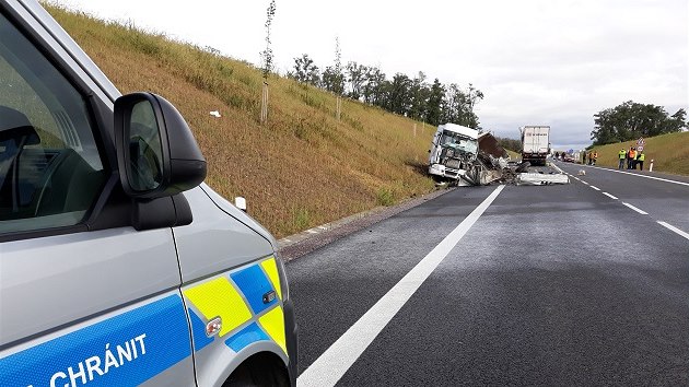 Smrteln nehoda dvou kamion zablokovala cestu mezi Brnem a Znojmem. (9. z 2019)