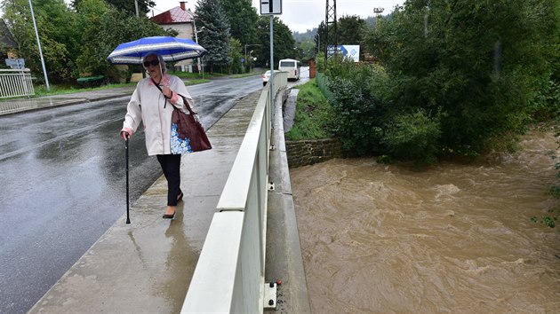 Vydatn� de�t� zvedly hladinu Vset�nsk� Be�vy ve Velk�ch Karlovic�ch.