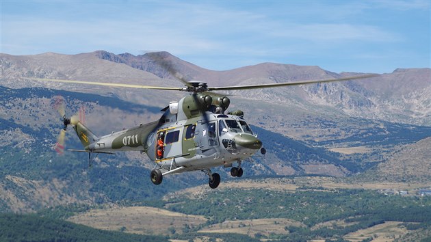 esk vrtulnky W-3A Sokol poprv trnuj ve francouzskch Pyrenejch pi cvien Mountain Flight 2019