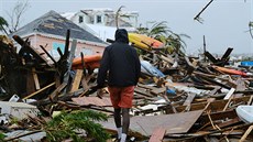 Trosky dom po ádní hurikánu Dorian na Bahamách. (5. záí 2019)