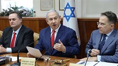 Izraelský premiér Benjamin Netanjahu referoval na schzi vlády o své cest do...