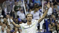 Ruský tenista Daniil Medvedv slaví postup do finále US Open.