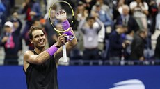 panl Rafael Nadal se raduje z postupu do finále US Open.