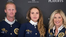 Anna Kellnerová (uprost�ed) p�i tiskové konferenci k podzimní galashow Global...