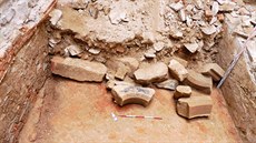 Objevy archeologů na hradě Helfštýn, na snímku pískovcové architektonické...