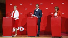 Pedstavitelé sociální demokracie (SPD) reagují na zveejnní prvních odhad...