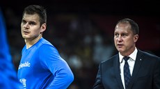 Jaromír Bohačík a asistent českého trenéra Petr Czudek před zápasem s Brazílií.