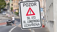 Frekventovaná Londýnská ulice v Liberci je kvli opravám opt zavená....
