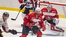 Momentka z pípravného duelu Pardubice (ervená) - Eisbären Berlín