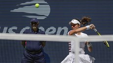 Return Johanny Kontaové ve tvrtfinále US Open.