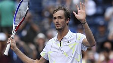 Daniil Medvedv slaví postup do semifinále US Open.