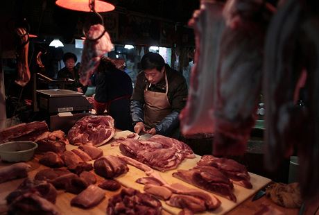 Policisté nali na ilegálních jatkách maso ohroených zvíat. Ilustraní foto