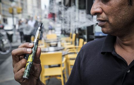 USA plánují  zakázat prodej elektronických cigaret s píchutí po celých USA....