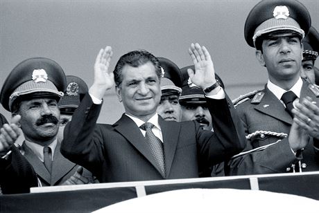 Sovtským svazem dosazený prezident Afghánistánu Babrak Karmal (uprosted) v lednu 1980.