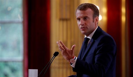 Francouzský prezident Emmanuel Macron vystoupil na kadoroní konferenci...