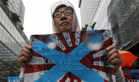 Korejci poadují zákaz pouívání japonské vlajky s vycházejícím sluncem z...