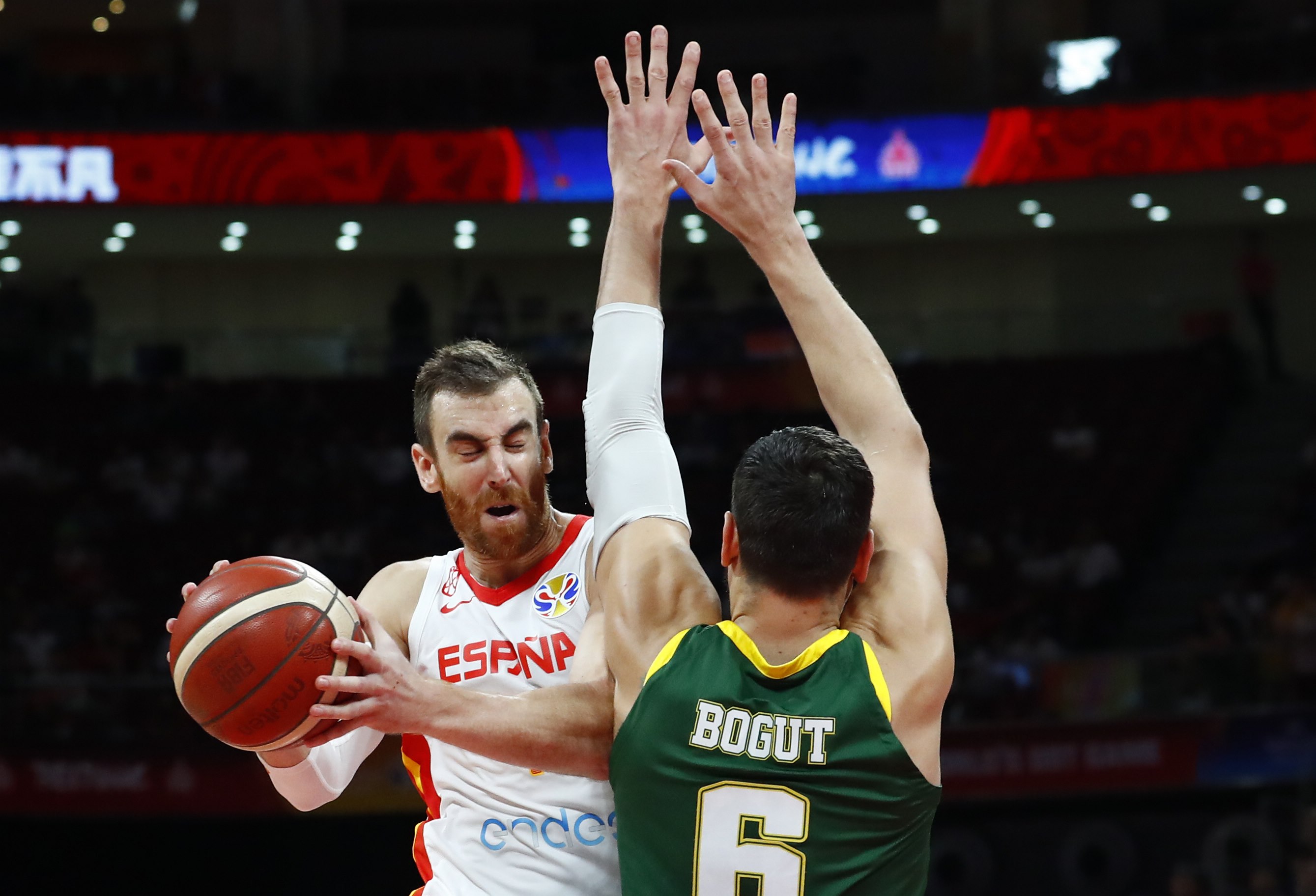 https://1gr.cz/fotky/idnes/19/092/org/PAR7e00c9_92MB161_BASKETBALL_WORLDCUP_ESP_AUS_.JPG