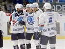 Hokejisté Plzně se radují ze vstřelené branky v utkání proti Litvínovu.