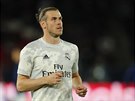 Gareth Bale z Realu Madrid se rozcviuje ped utkáním na pd PSG.