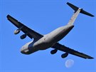 Americk transportn letoun C-5M SuperGalaxy na monovskm letiti (14. z...