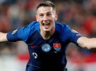 Devatenáctiletý slovenský útočník Róbert Boženík se raduje z vítězného gólu v...