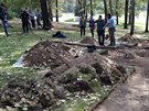 Archeologové objevili v Letech hrob vzekyn a sedm hrobových jam.