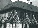 Na snímku z roku 1983 je dům U Görků na rohu Bezručovy a Sedláčkovy ulice. Byl...