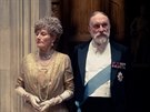 Geraldine Jamesová a Simon Jones ve filmu Panství Downton (2019)