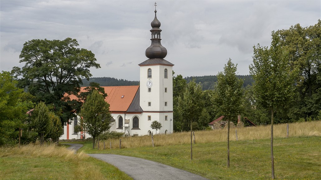 Kostel svatého �imona a Judy v Lipové na D��ínsku, která byla 14. zá�í 2019 v...
